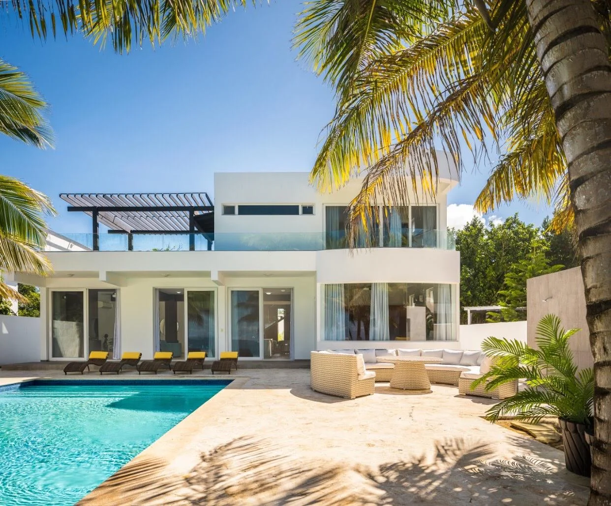 oceanfront 4 bedrooms luxury villa playa chiquita - photo 1