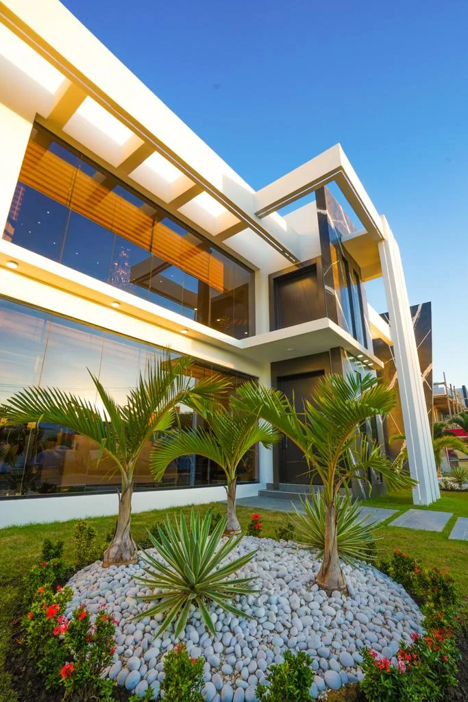 Luxury 13 bedrooms villa with discoteque POP airport - photo 3