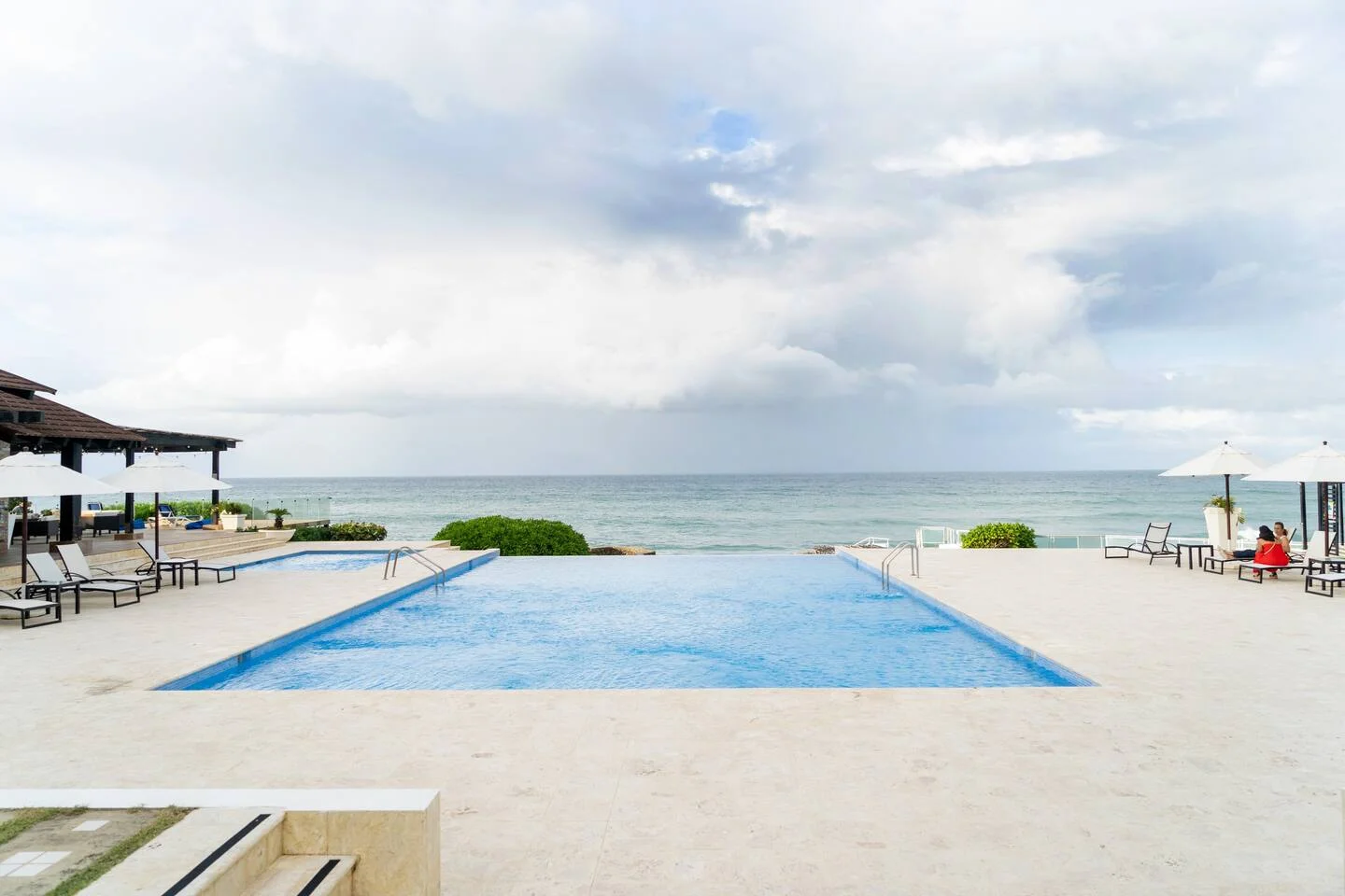 beachfront luxury 2 bedrooms apartment playa laguna - photo 3