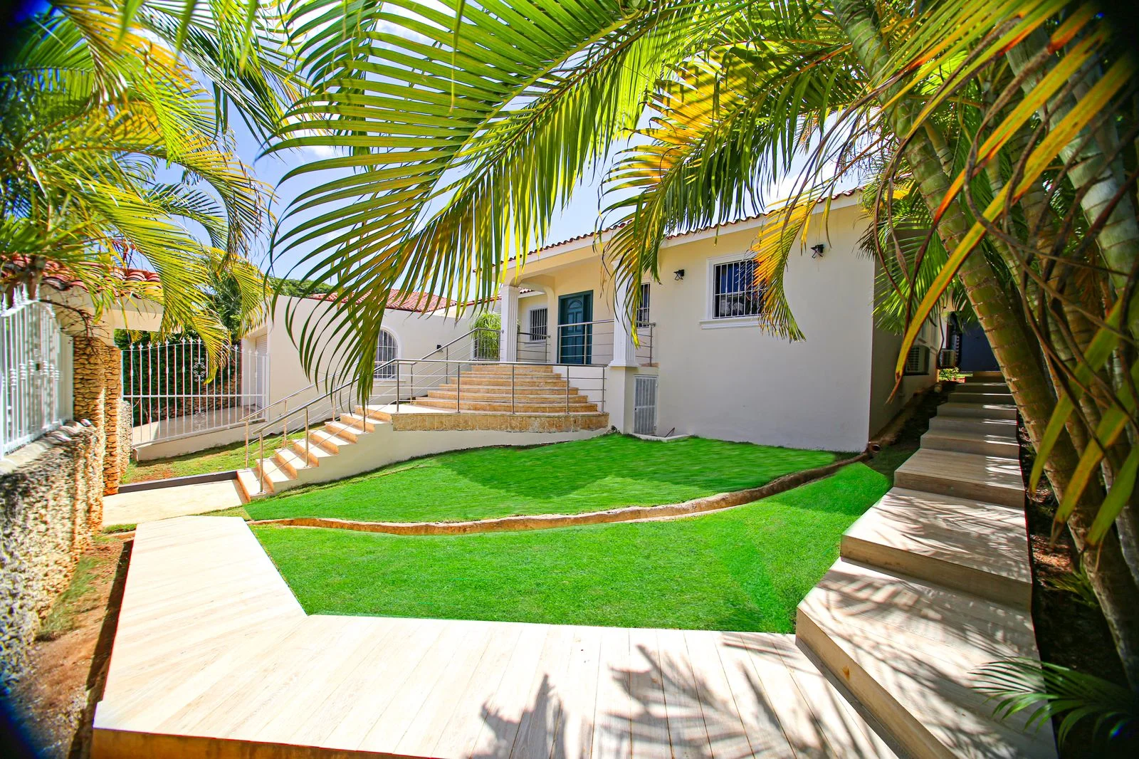 5 bedrooms villa in the city of Sosua/ Irma - photo 4