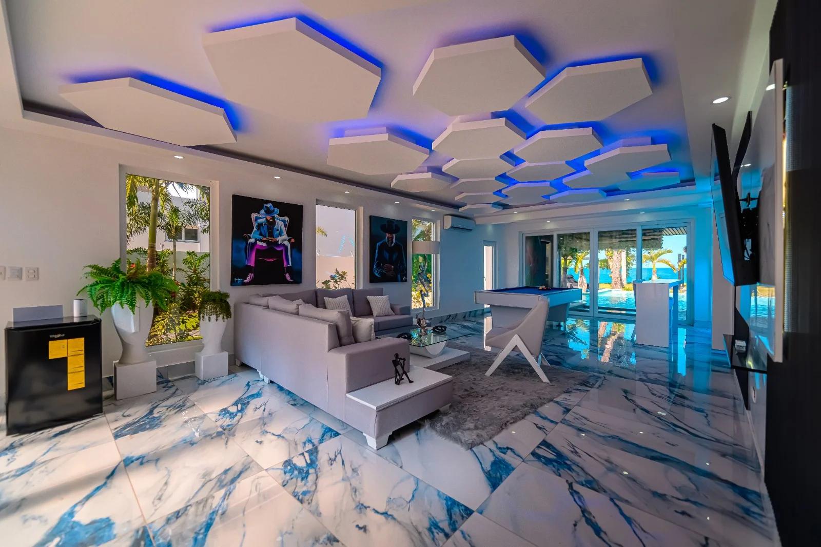 oceanfroont 7 bedrooms luxury villa playa chiquita - photo 5
